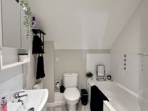 Bathroom - click for photo gallery